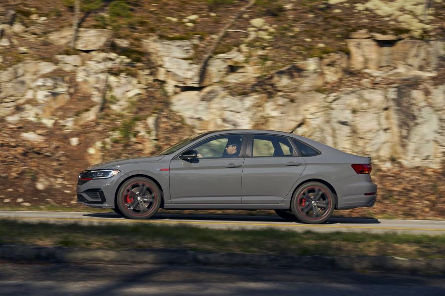  Volkswagen Jetta GLI 35th Anniversary 2019 года  (NA) (фото 13 из 44)
